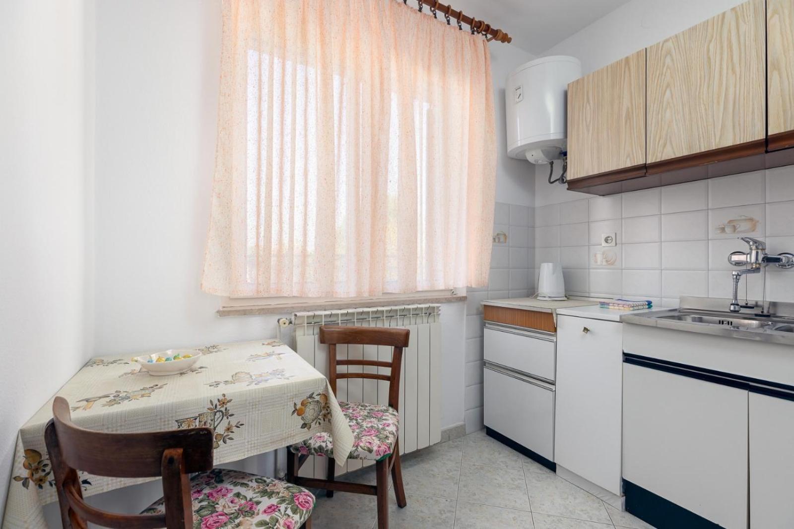 Ana Apartment *